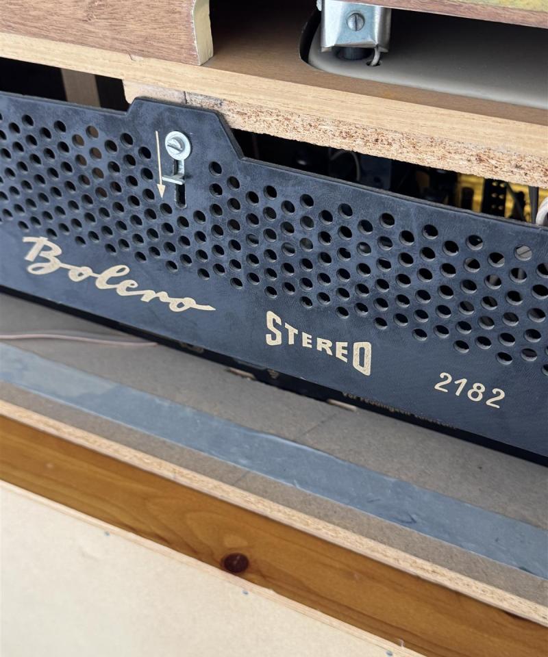 Telefunken Bolero 2182 radio koristeeksi
