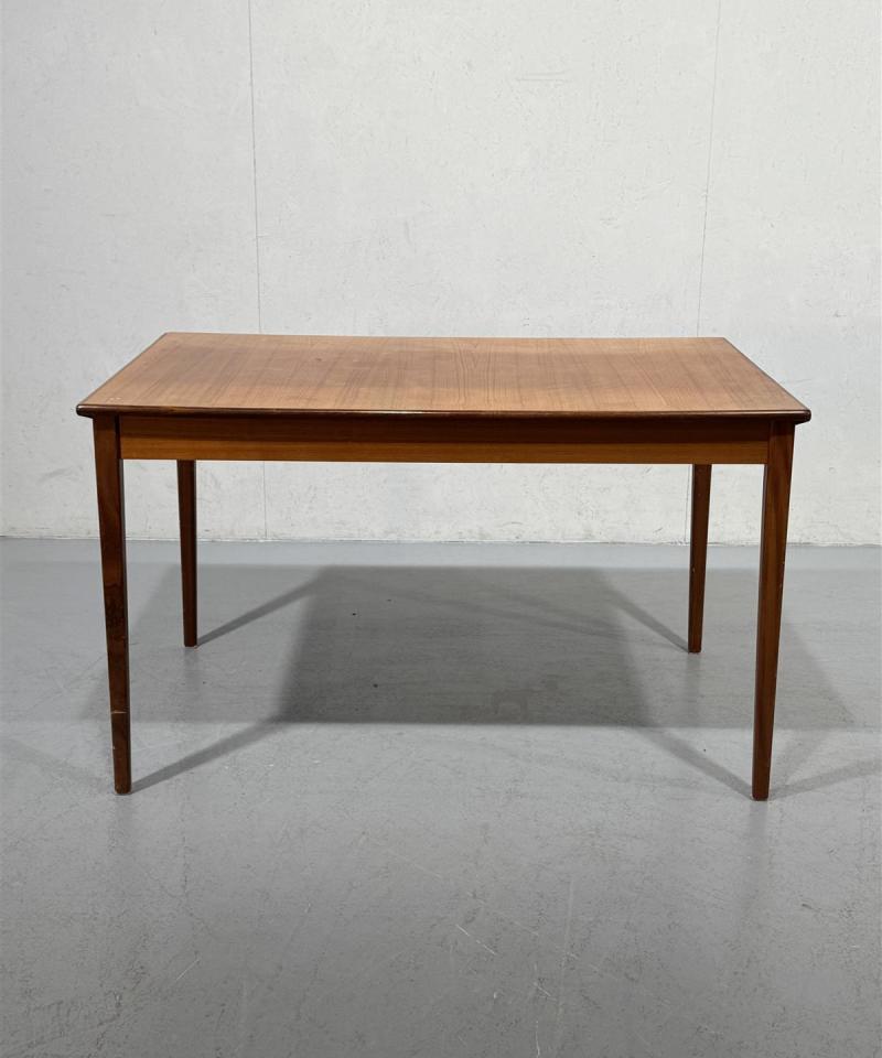 Vintage teak ruokapöytä 123x82 jatkopalalla