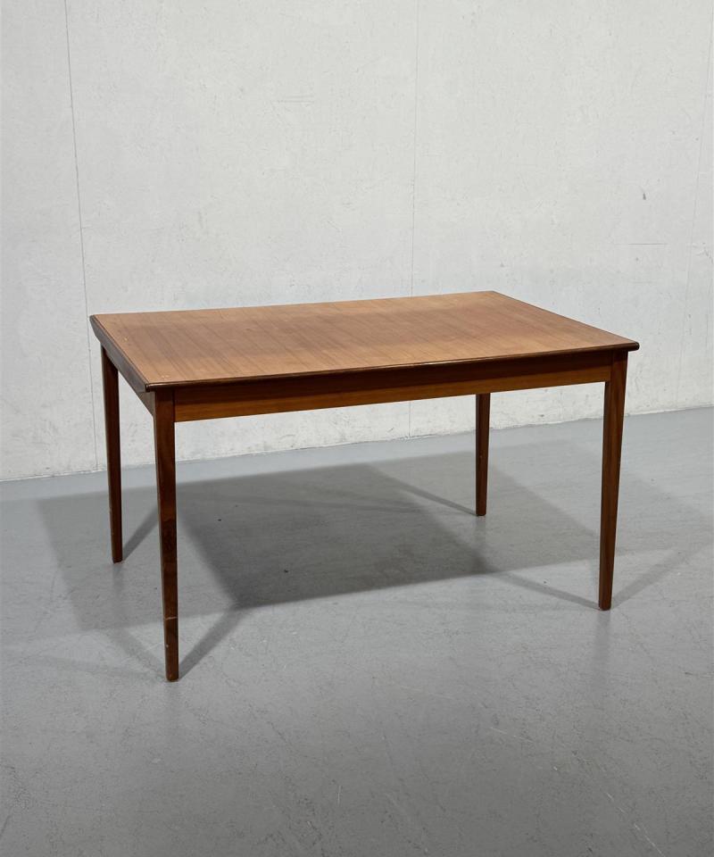 Vintage teak ruokapöytä 123x82 jatkopalalla