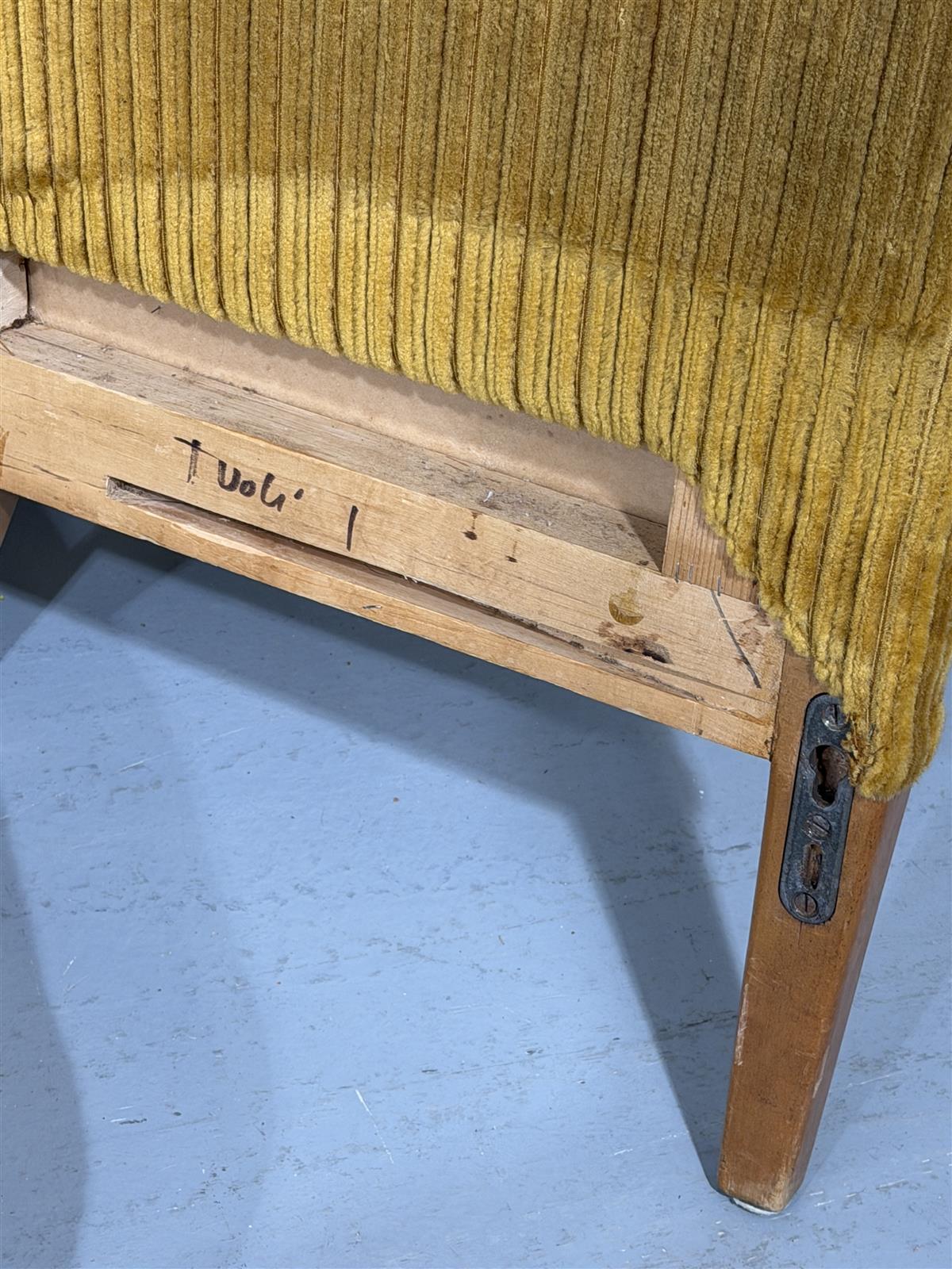 Retro nojatuoli (2 kpl) ja sohva, vakosametti