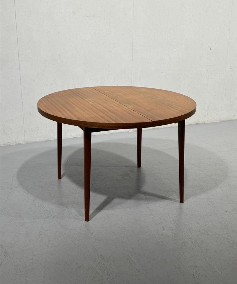 Vintage teak ruokapöytä 115cm jatkopalalla