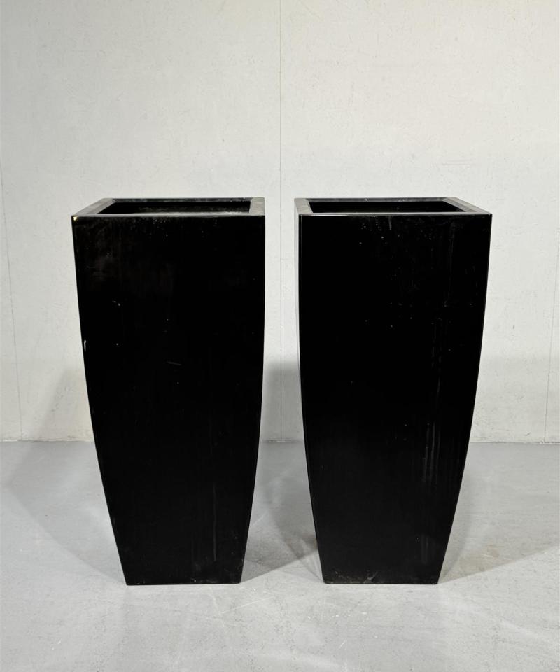 Musta kukkaruukku 50x50x120 (2kpl)