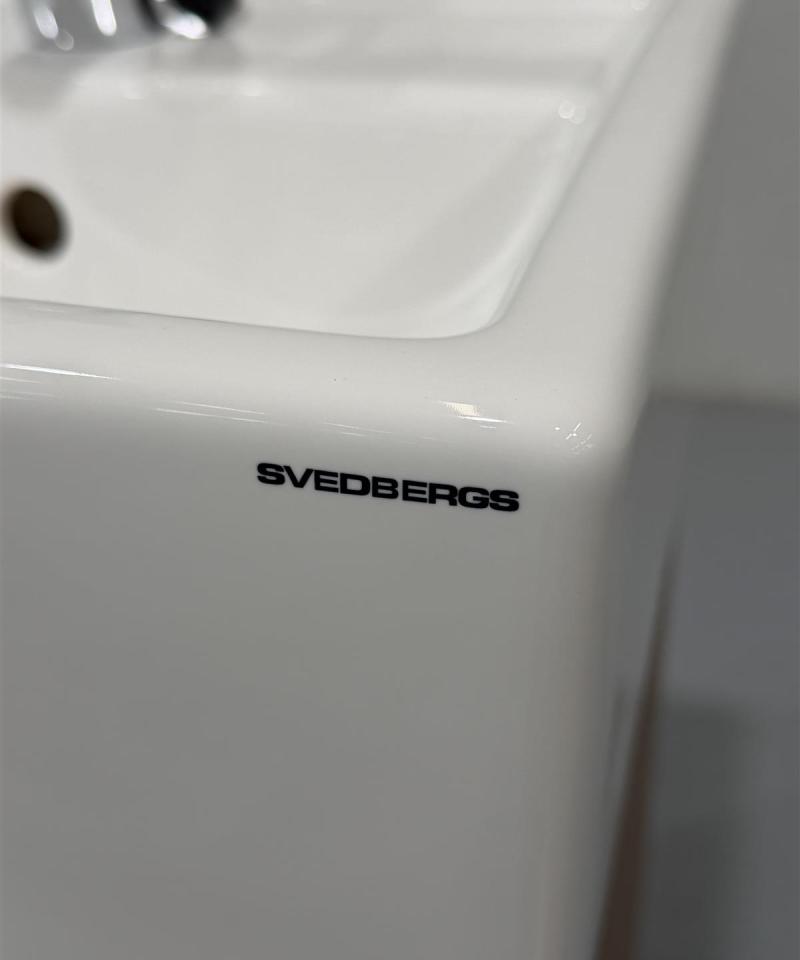 Svedbergs pesuallas ja allaskaappi bideellä