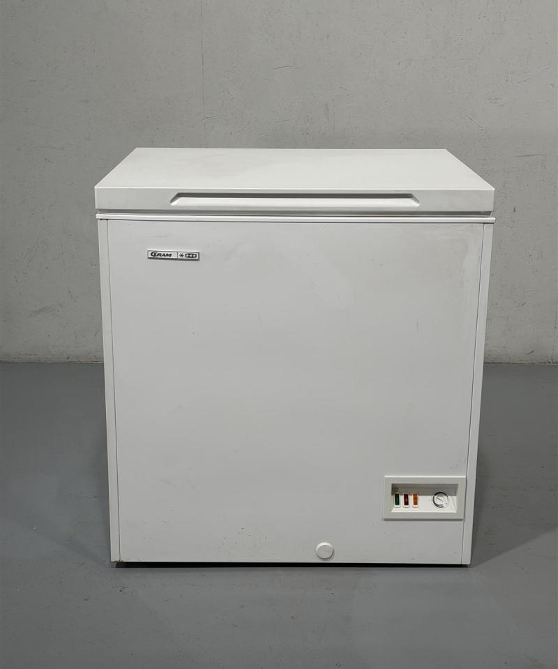 Gram FB200 arkkupakastin 182ltr