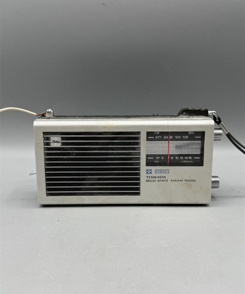 Toshiba IC-70 vintage kannettava radio