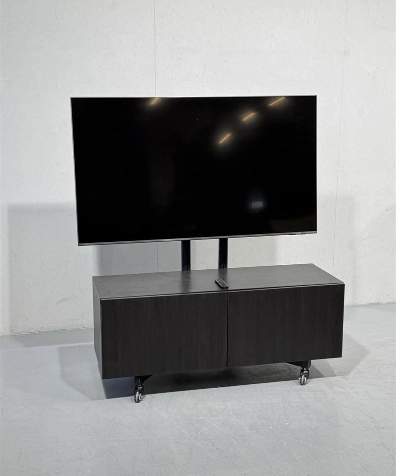 Samsung QE55QN85DBT televisio jalusta ja kaappi