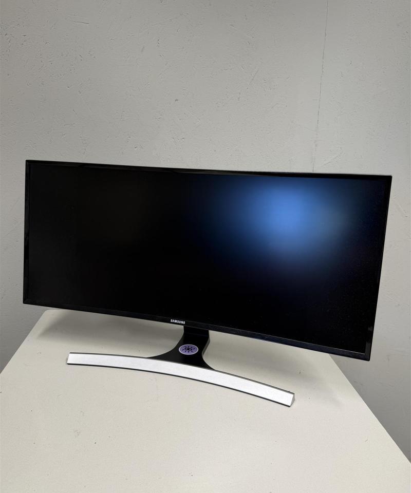 Samsung kaareva 34" S34E790C näyttö
