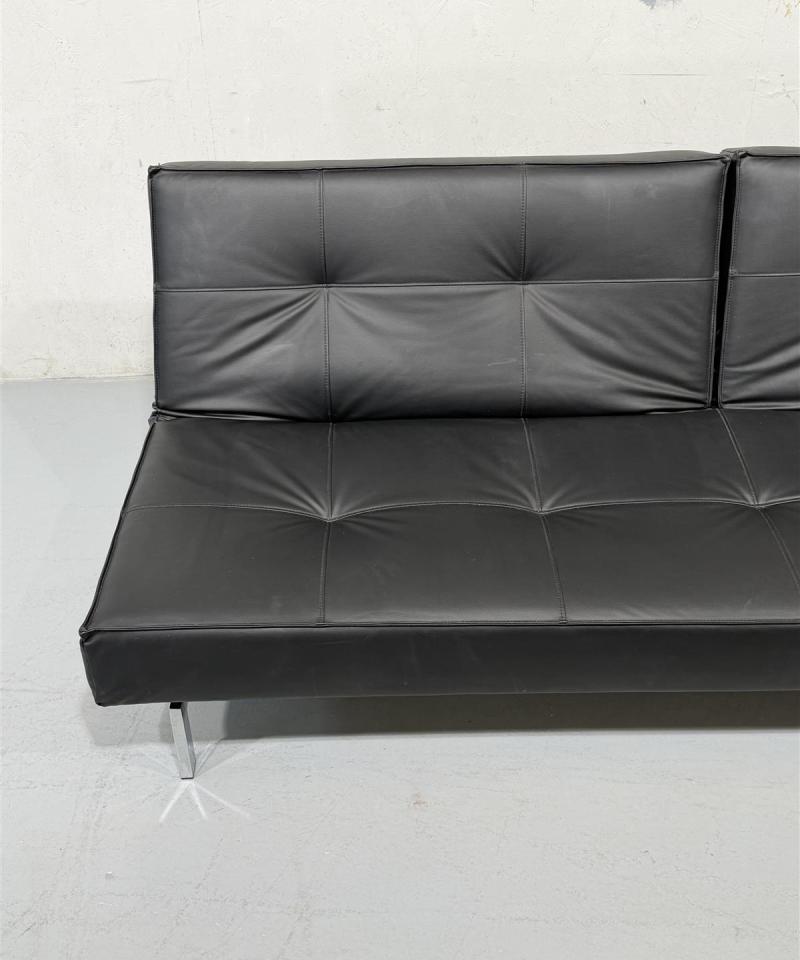 Innovation Living Splitback vuodesohva musta nahka