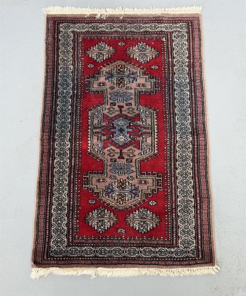 Itämainen käsin solmittu matto 78x125