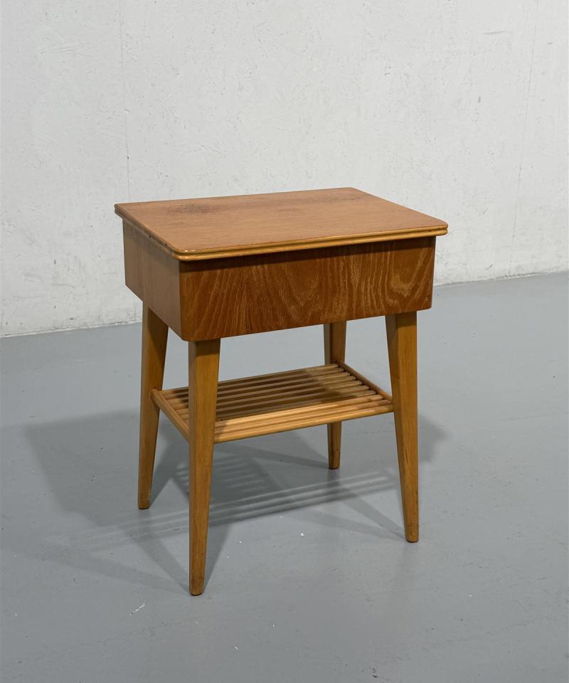 Vintage 50-luvun lipasto