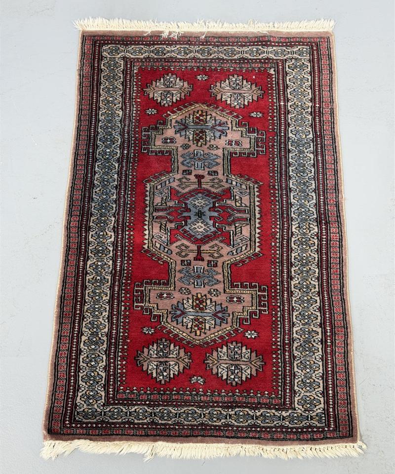Itämainen käsin solmittu matto 78x125