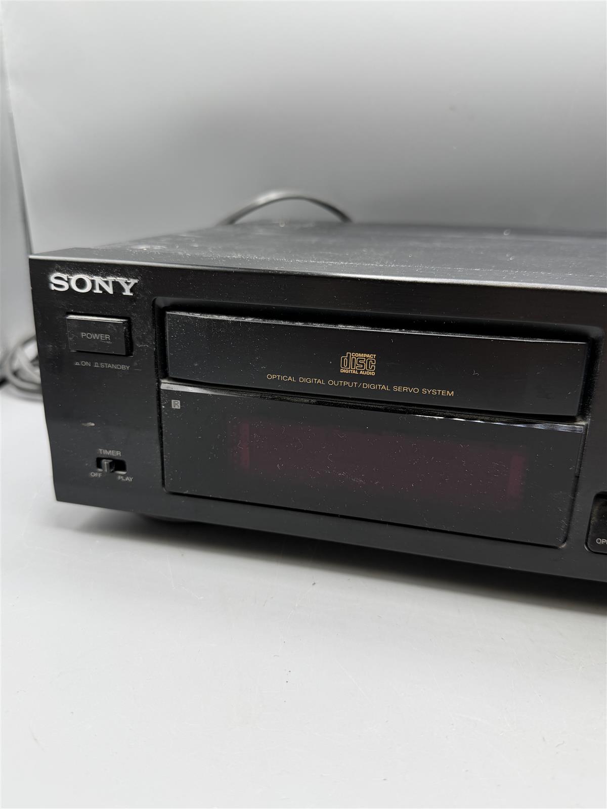 Sony CDP-711 CD soitin