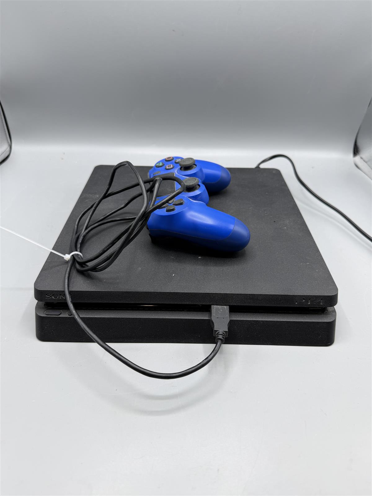 Playstation 4 slim pelikonsoli 500GB ja ohjain