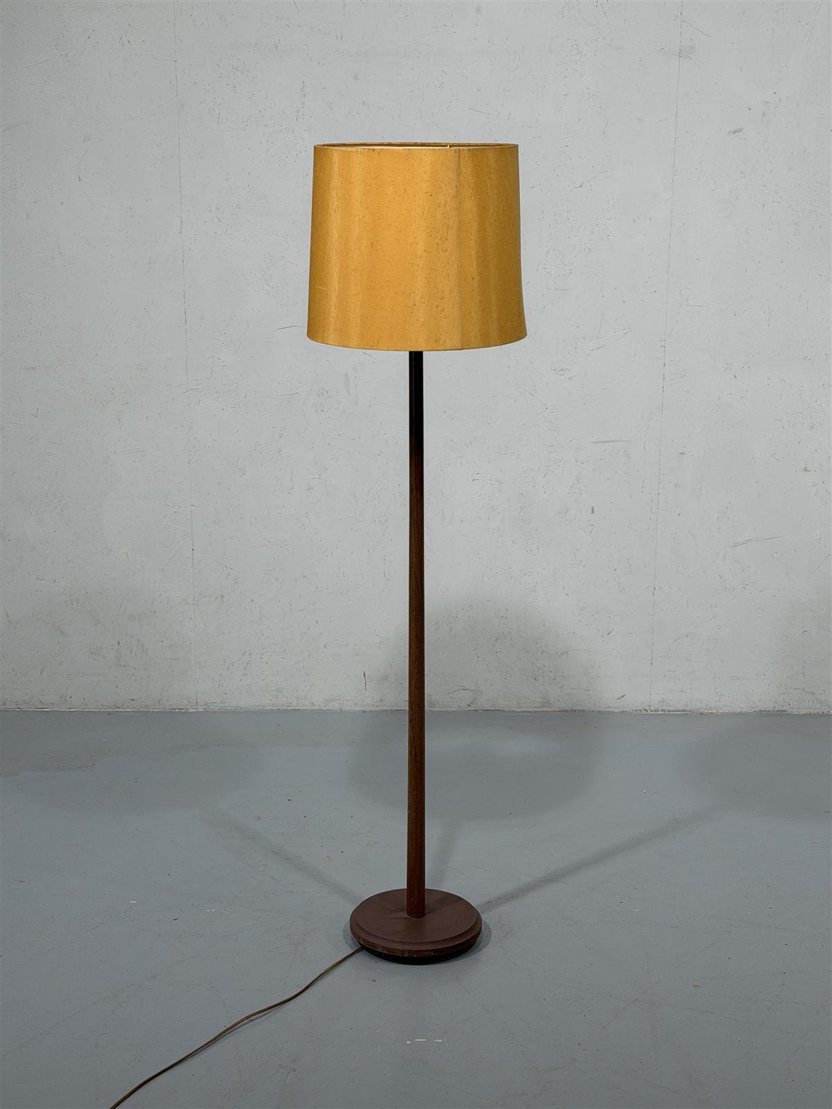NAF vintage teak lattiavalaisin