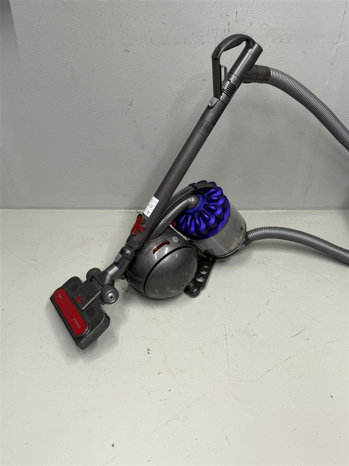 Dyson DC37 Allergy pölynimuri