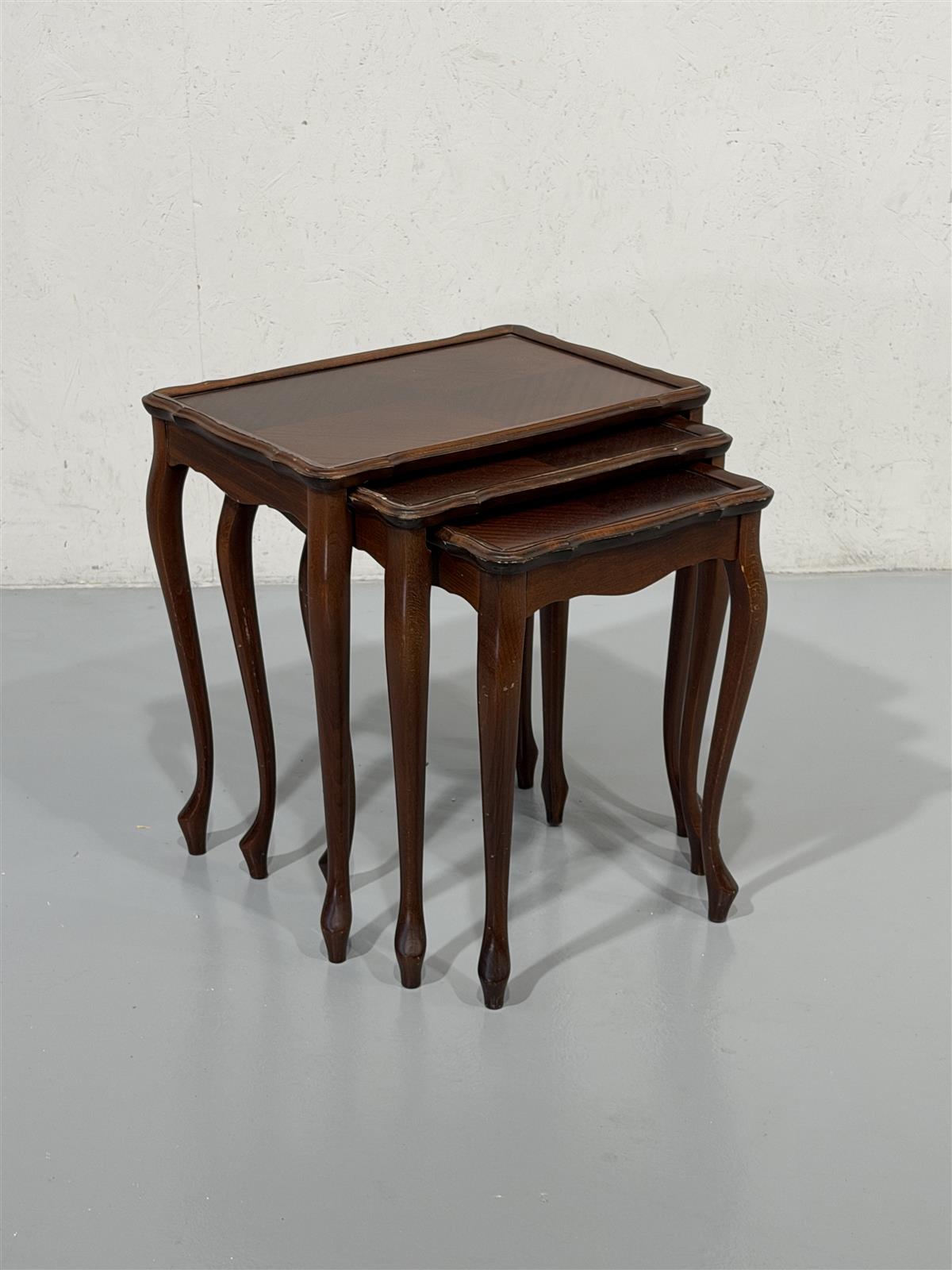Rokokoo sarjapöydät (3kpl)