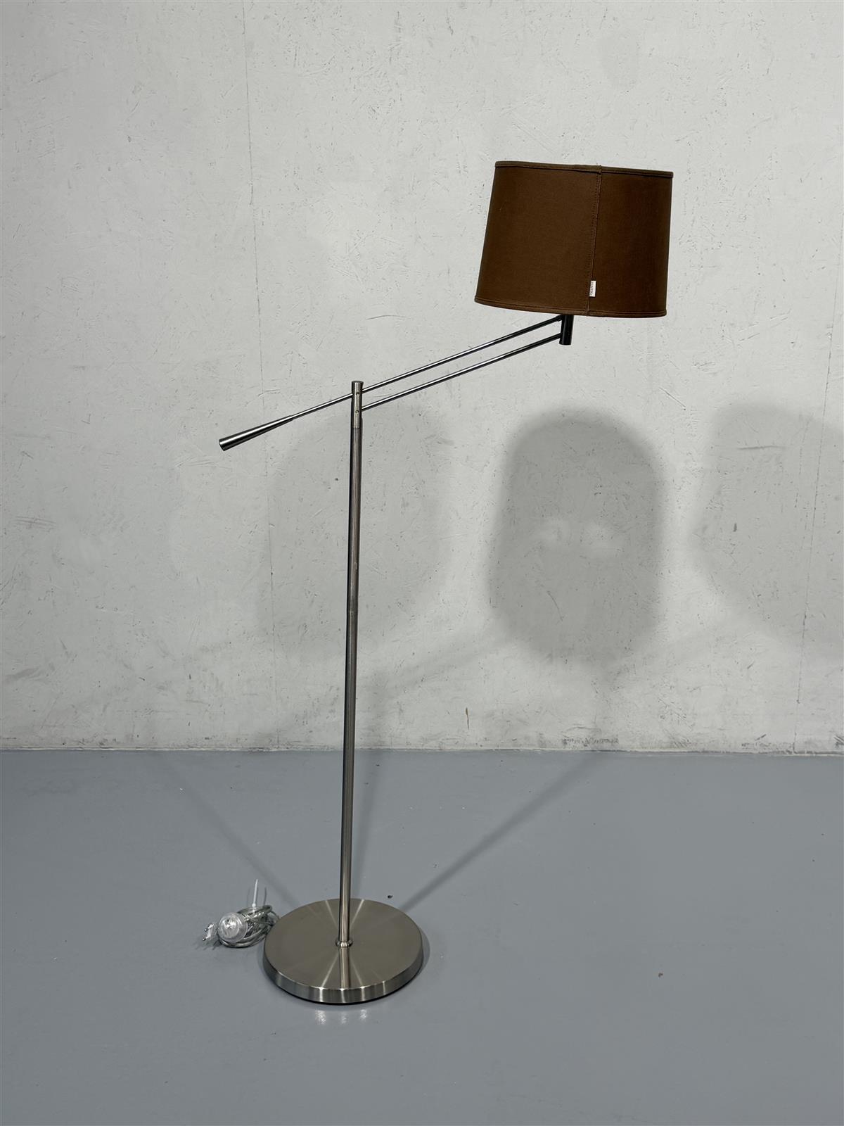 Lamp Gustaf lattiavalaisin Pentik varjostin